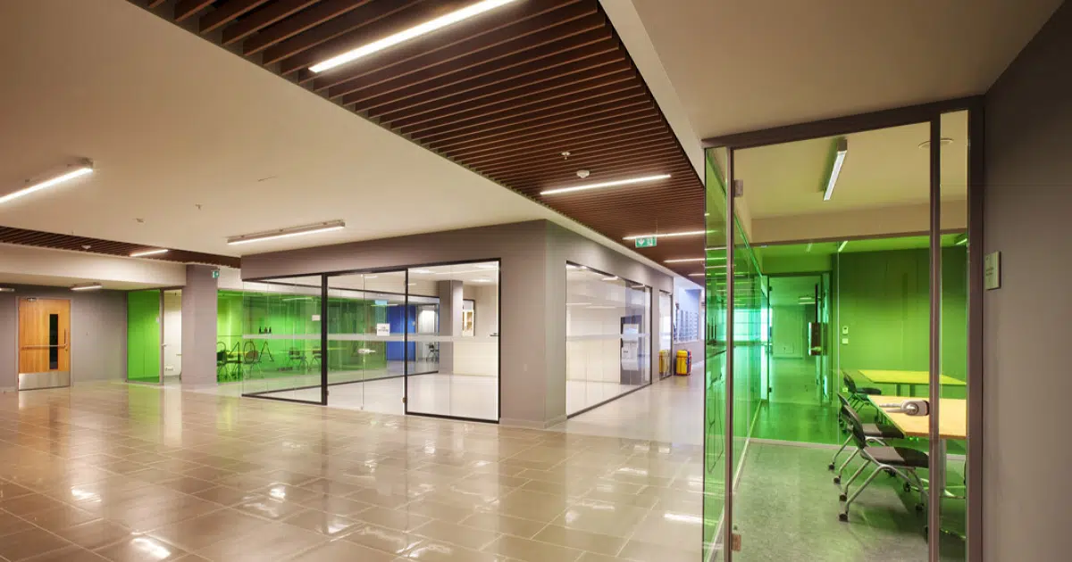 Ofis Bölme Sistemleri: Çalışma Alanlarında Şeffaflık ve Verimlilik